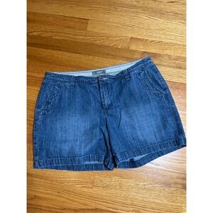 Natural Reflections Denim Shorts  Casual Blue Jean Shorts Size 14
